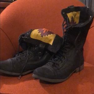 Women’s size 10 combat boots